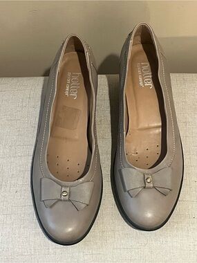 hotter Taupe Bow Slip-On Wedges, size US 10/EU 42